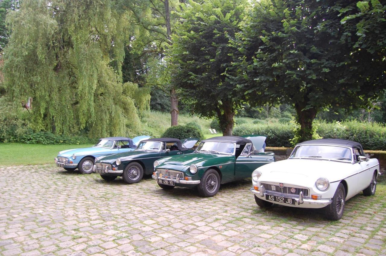 Gite Dans Un Domaine Historique Chevreuse Eksteriør billede