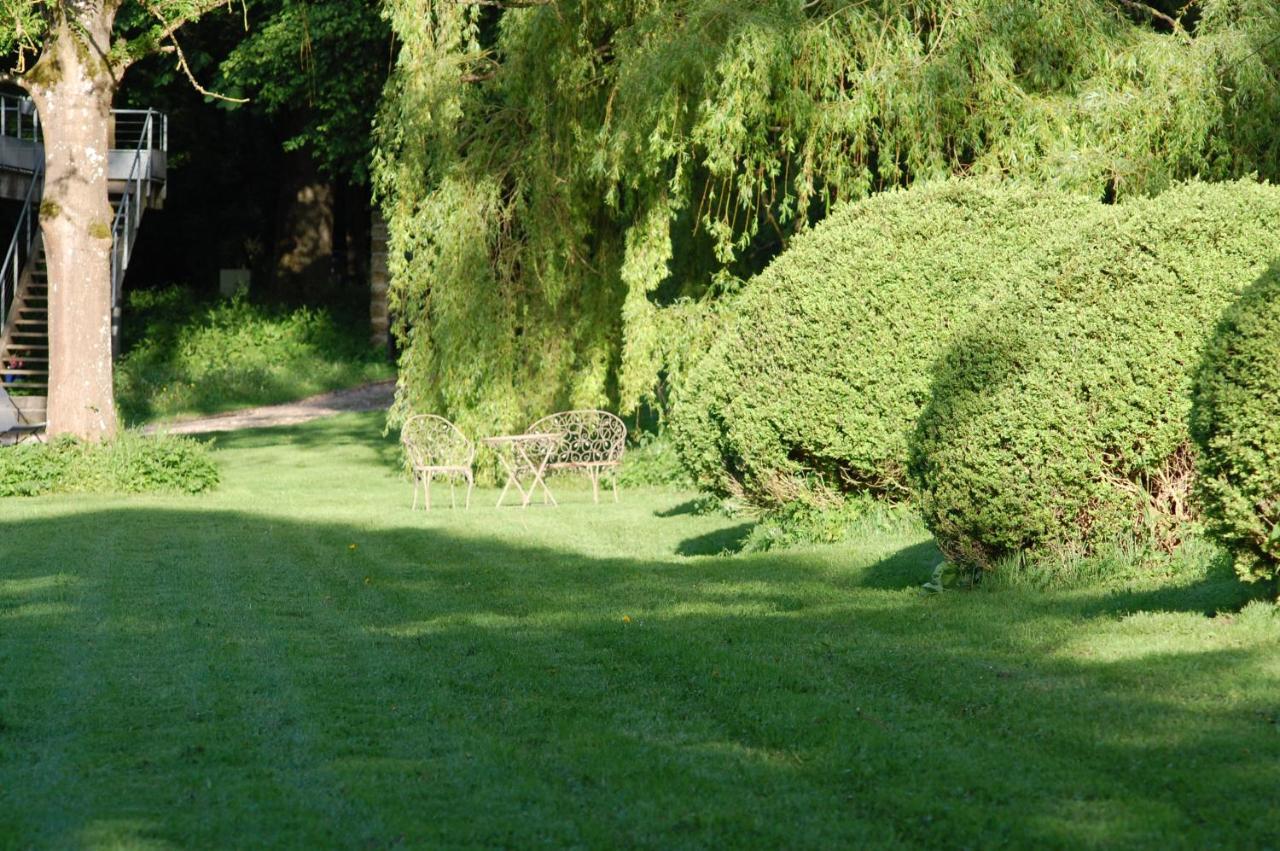 Gite Dans Un Domaine Historique Chevreuse Eksteriør billede