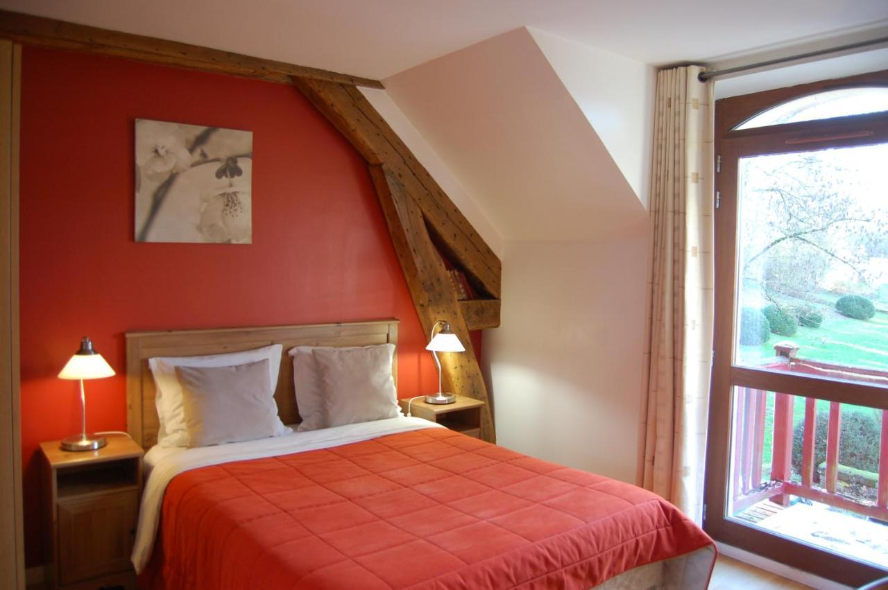 Gite Dans Un Domaine Historique Chevreuse Eksteriør billede